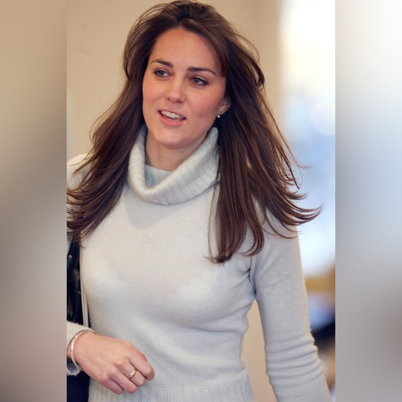 Ann Taylor Cashmere Sweater Size XS - Picture 2 of 8